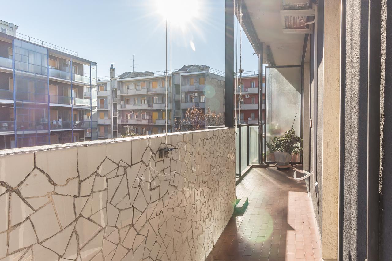 Ferienwohnung Alessia'S Flat- Sondrio M3 Mailand Exterior foto